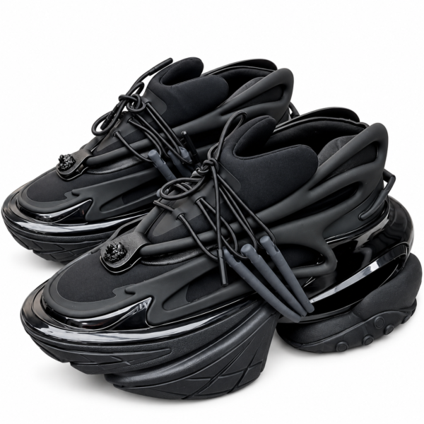 Premium Black Sneaker
